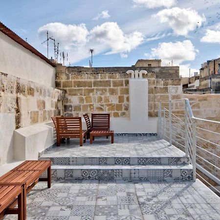Vallettastay Old Lodge Apartment 1 ภายนอก รูปภาพ